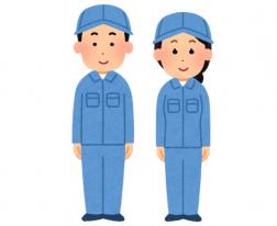 製造工場にて検品作業